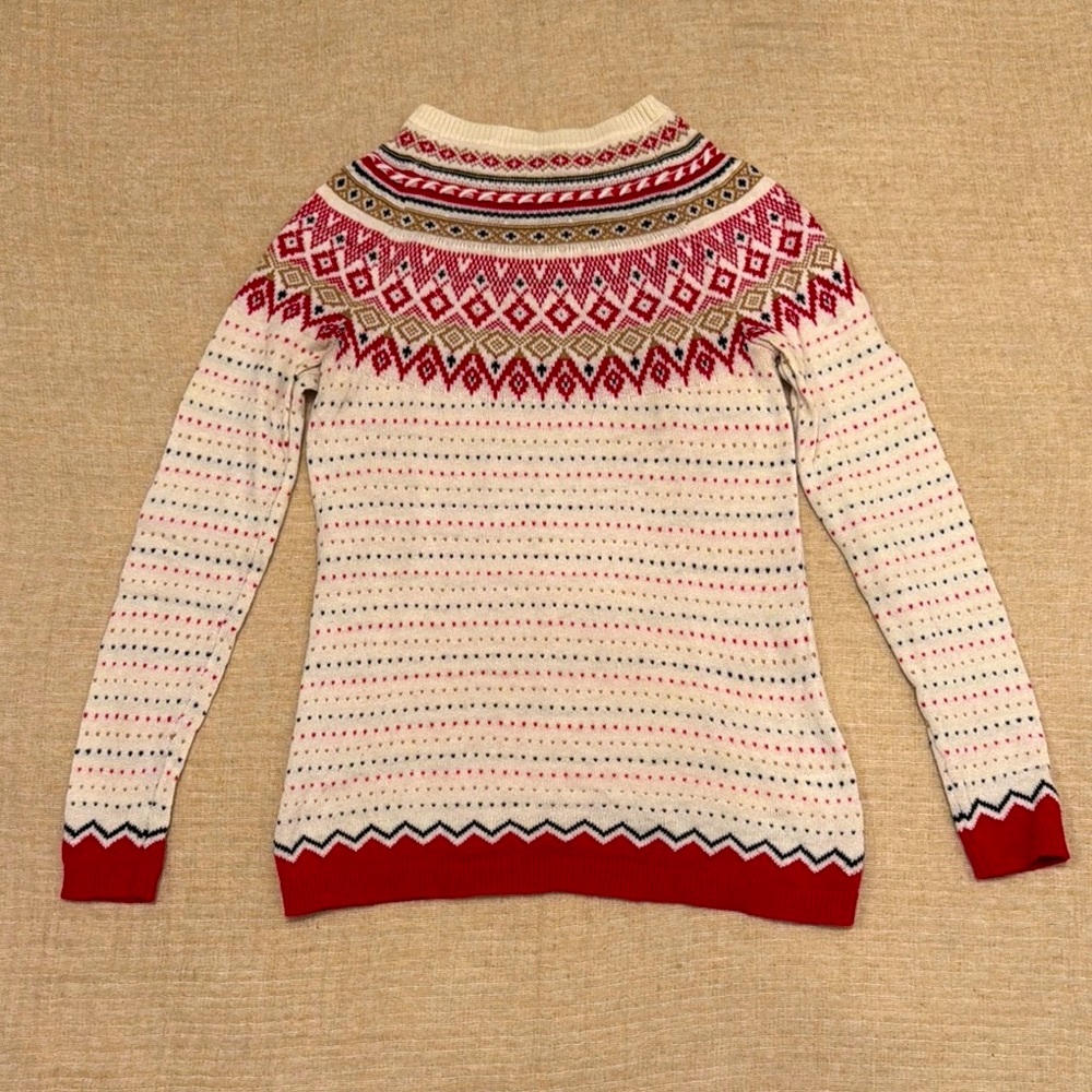 Women's Red‎ and White Patterned Sweater